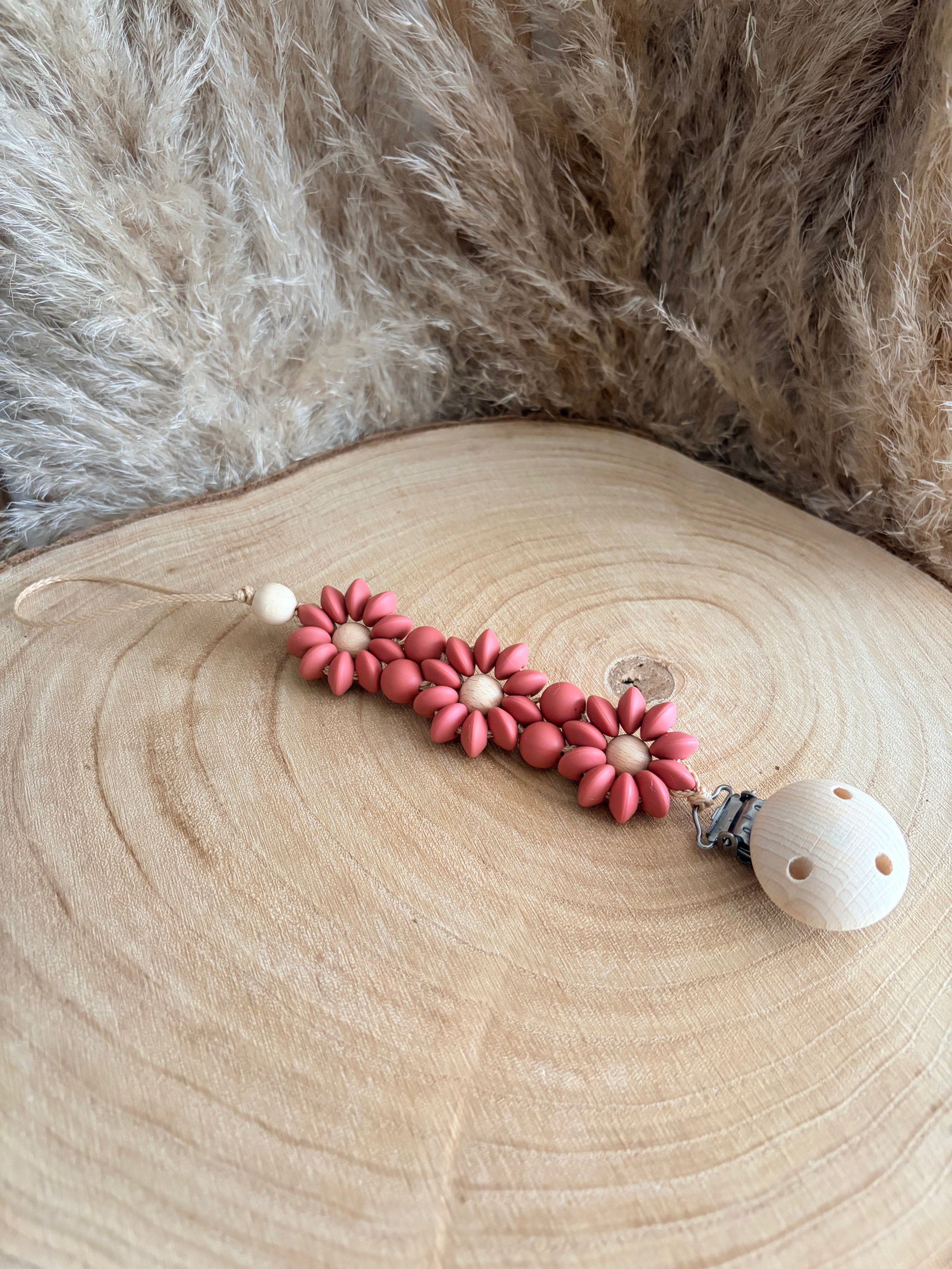 Les Attaches tétines