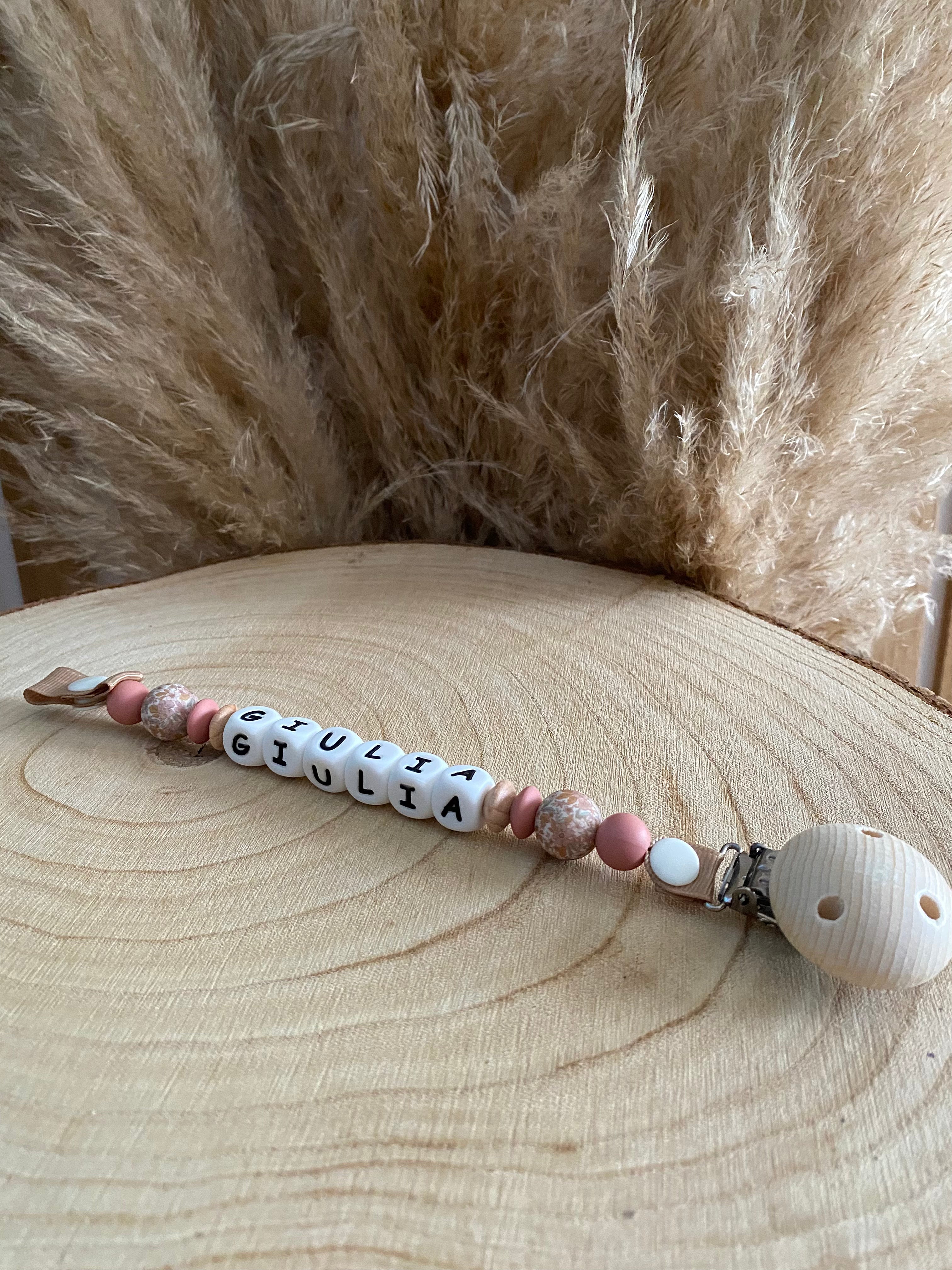 Attache tétine simple